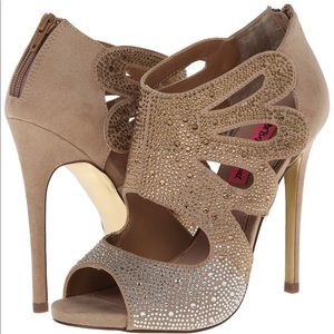 Betsey Johnson Nolaa women’s dress sandal size 8